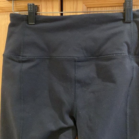 Victoria’s Secret Sport athletic workout black capris leggings, Women size Small - Picture 12 of 12